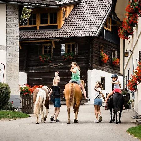 Familienbauernhof Glawischnig-hofer Çiftlik konaklama