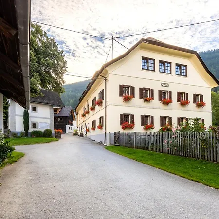 Familienbauernhof Glawischnig-hofer * Gmund in Karnten